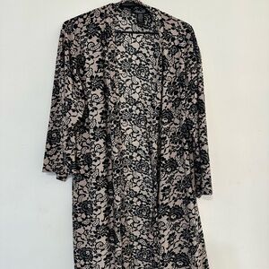 Rene Rofe Black and Cream Lace Robe